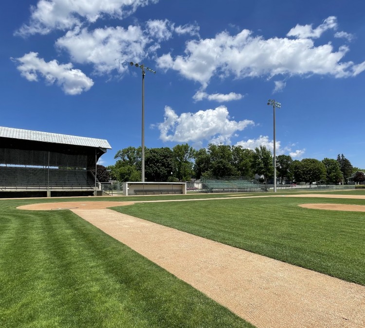 Memorial Park Ball Field (Fairfax,&nbspMN)
